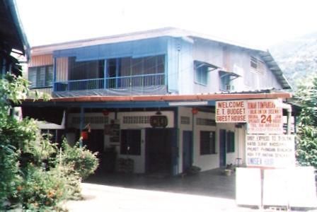 Et Budget Guest House Batu Feringgi Buitenkant foto