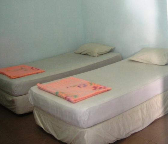 Et Budget Guest House Batu Feringgi Buitenkant foto
