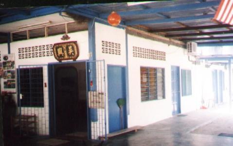 Et Budget Guest House Batu Feringgi Buitenkant foto