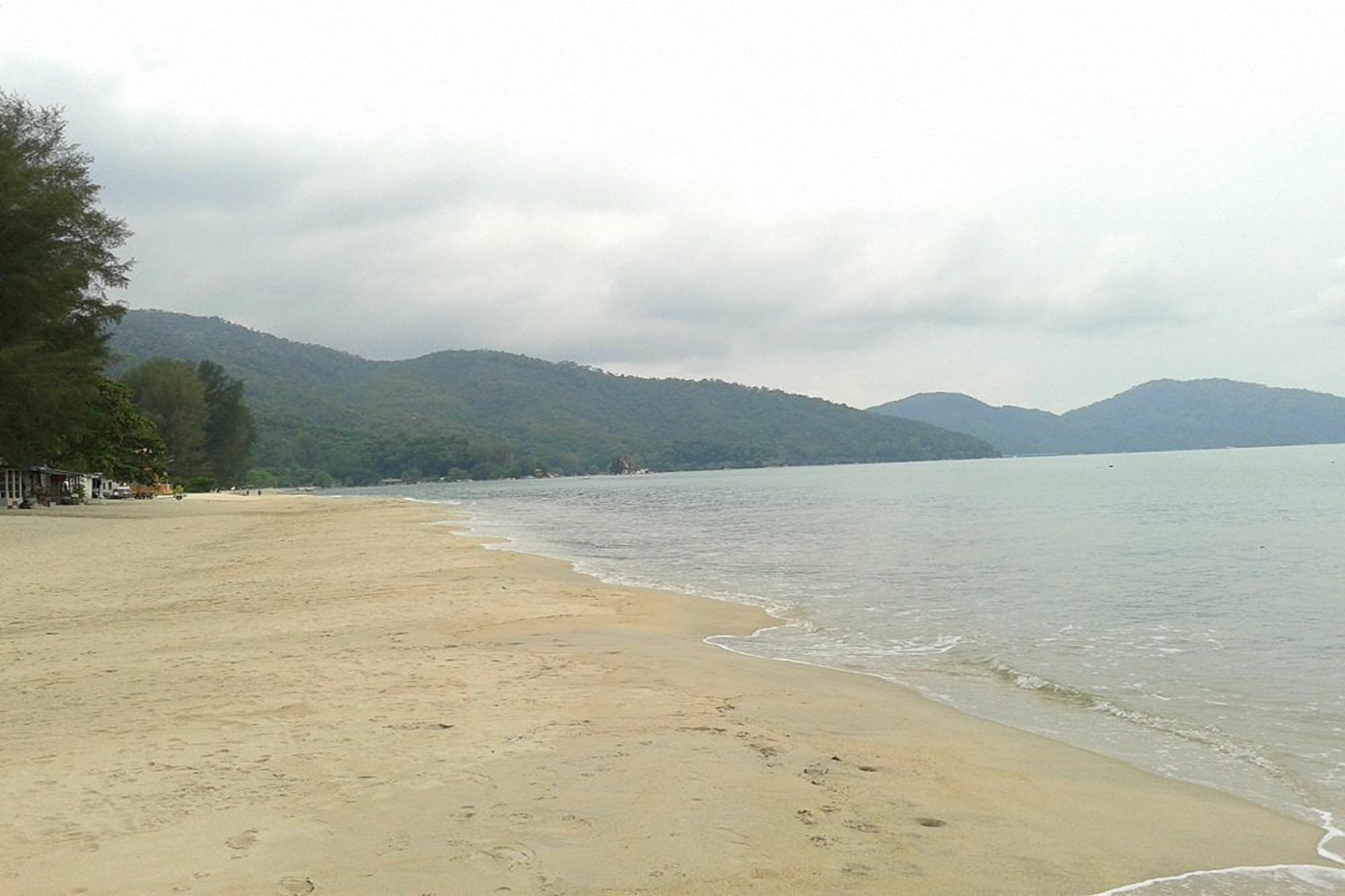 Et Budget Guest House Batu Feringgi Buitenkant foto